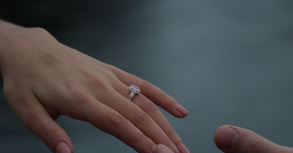 Alternative Stones in Modern Engagement Rings