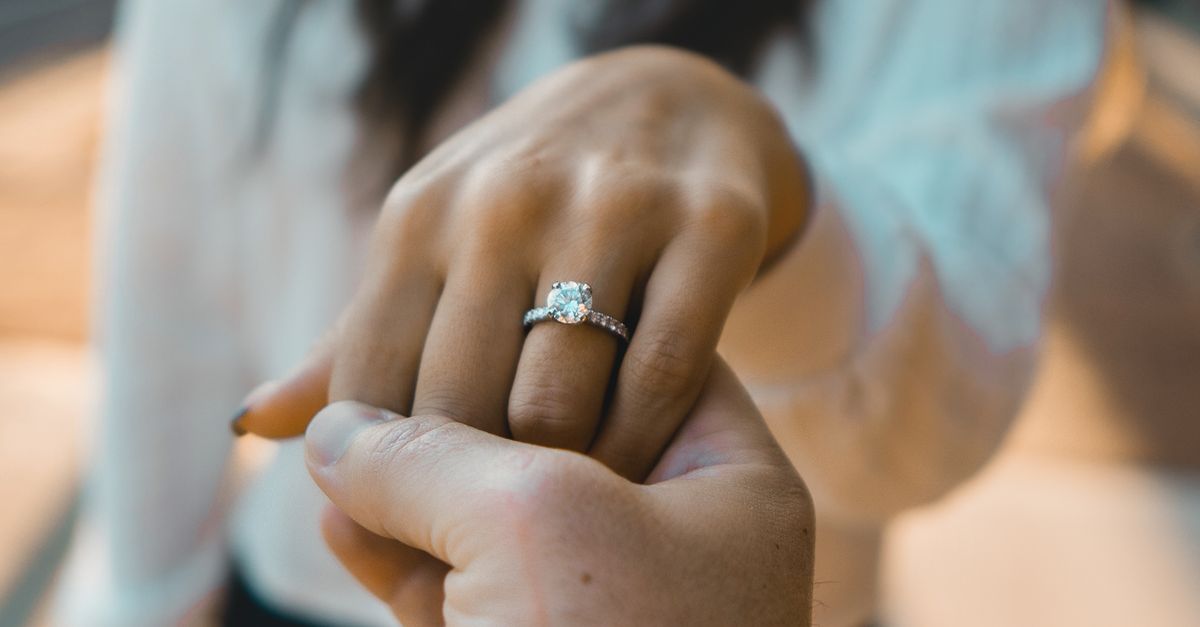 Elements to Consider When Selecting a Vintage Engagement Ring
