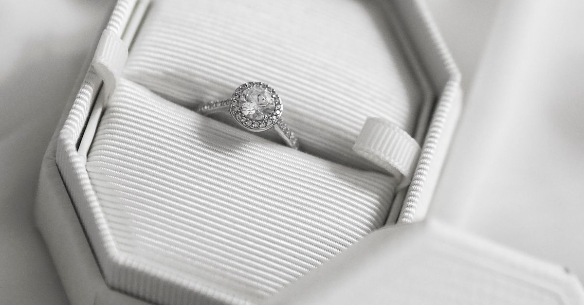 Exploring Unconventional Settings for Engagement Rings in Brisbane