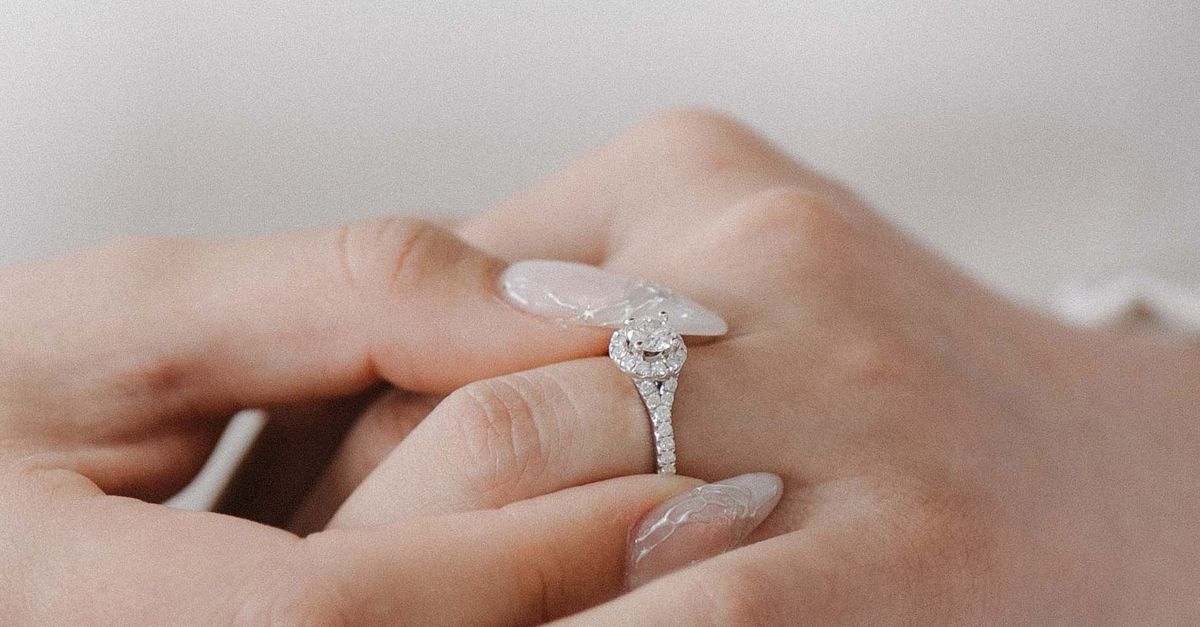 Factors to Consider When Choosing a Custom Gemstone